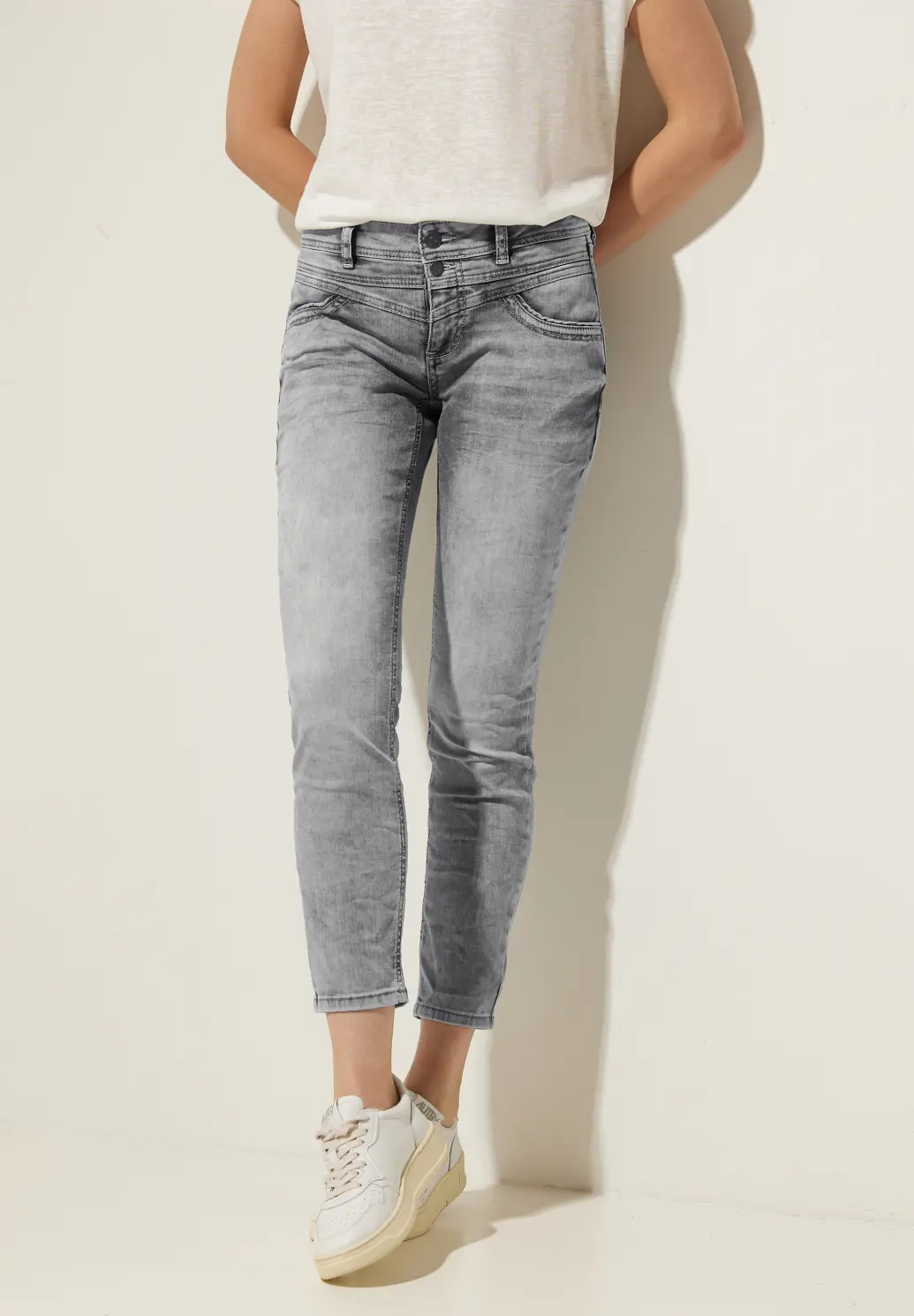 grijze-dames-jeans-085wbr.png