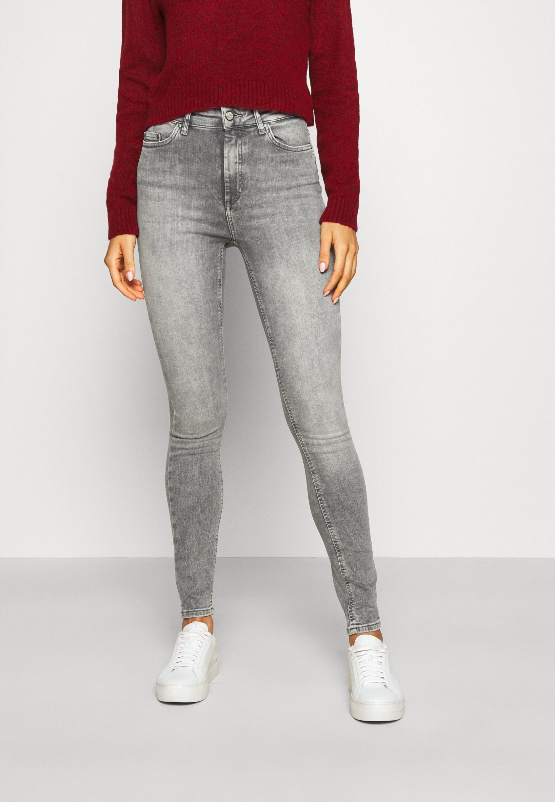 grijze-dames-jeans-944dob-1.jpg