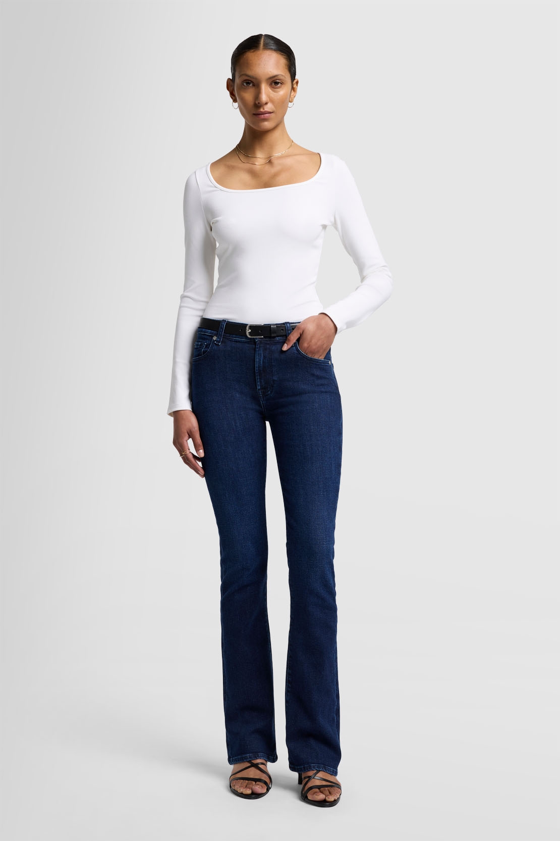 jeans-bootcut-dames-683mom-1.jpg