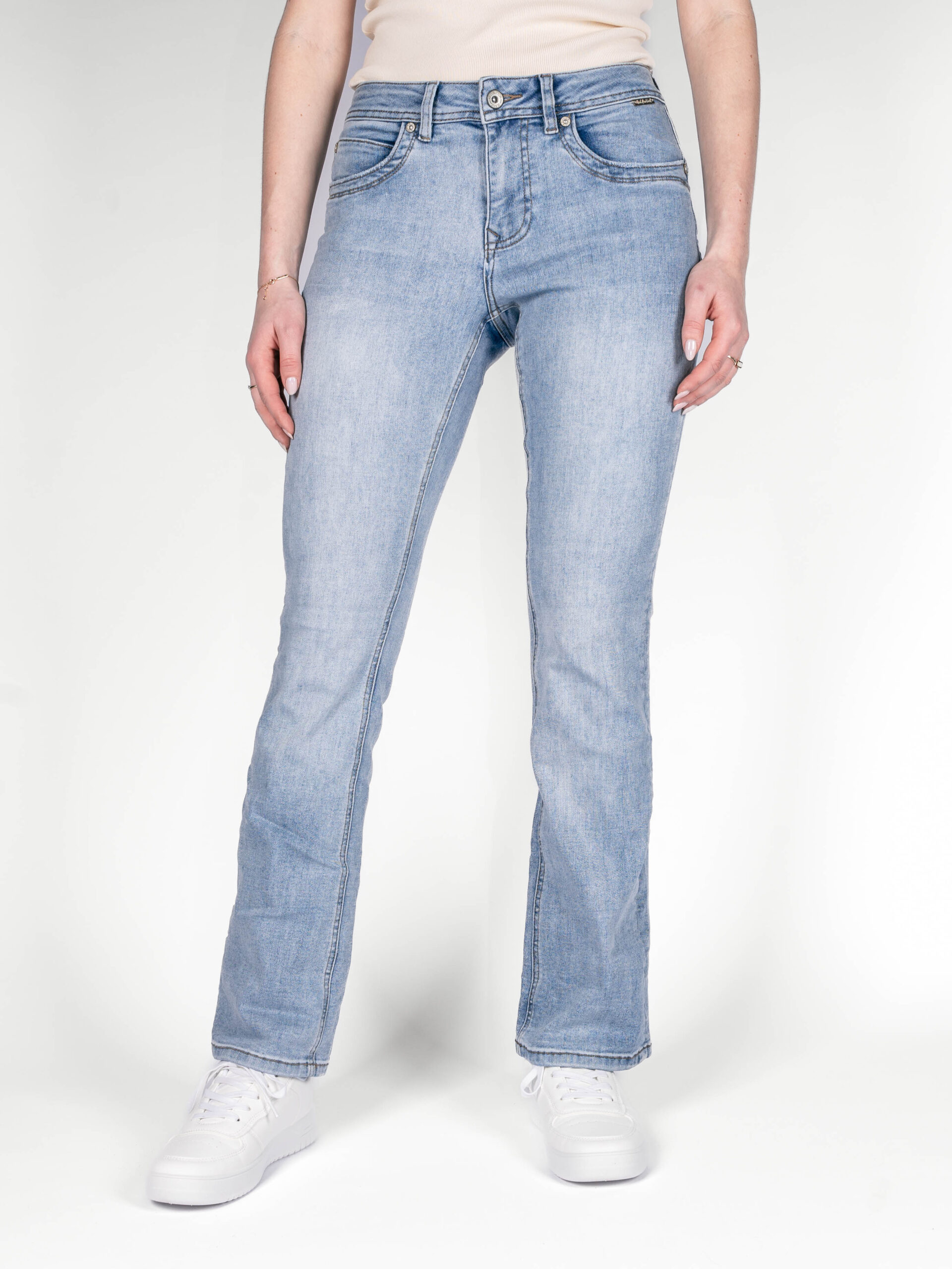jeans-red-button-100nko-1.jpg