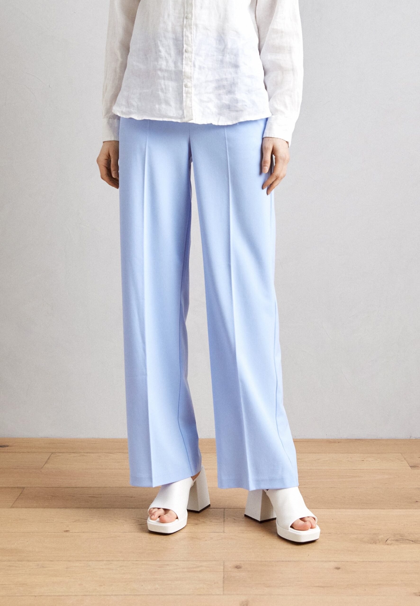 wide-leg-broek-680zsk-1.jpg